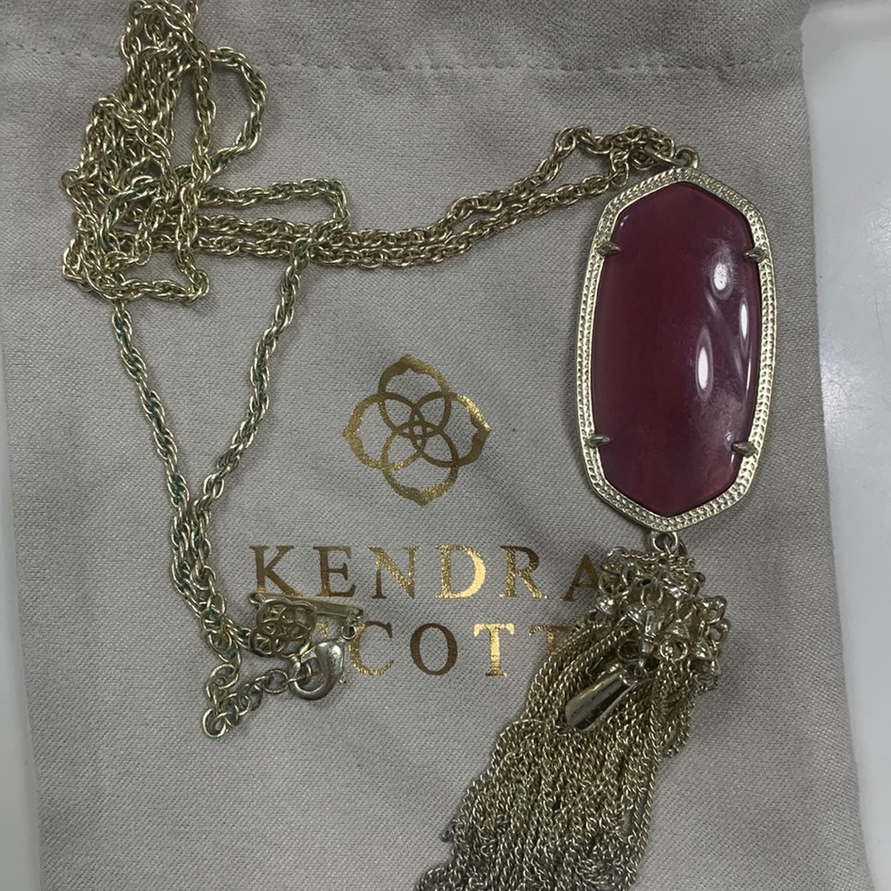 Kendra Scott Raine Long Pendant in Maroon/Gold